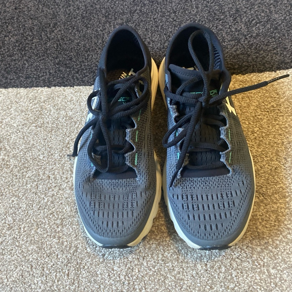Under Armour SpeedForm Running Shoes Gray/Black Womens Sz 7.5